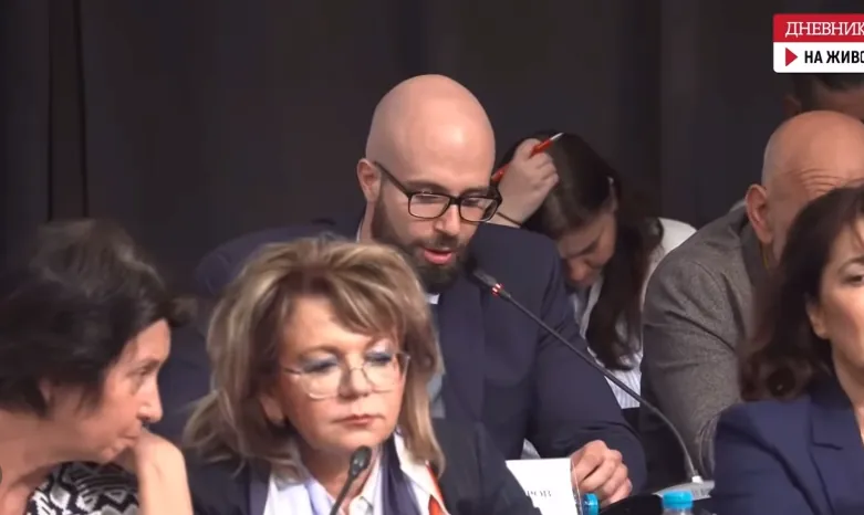 Кръгла маса „Добродетели и религия в образователната система“