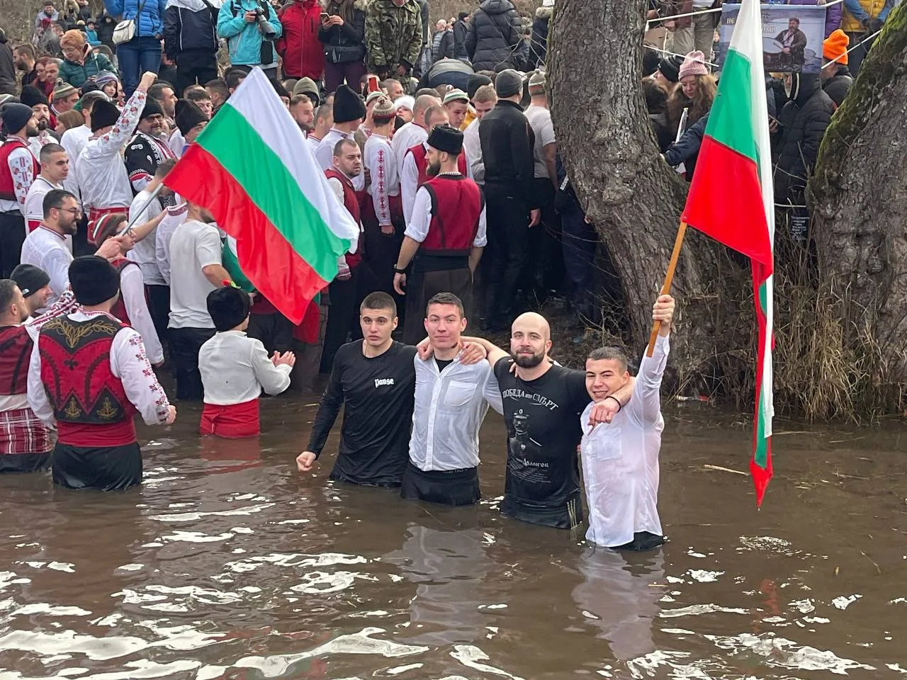 Богоявленско хвърляне на кръста на Йордановден